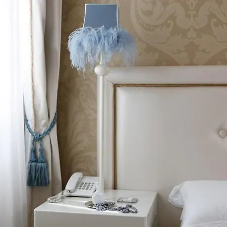 أي دوه برنشيبه فندق البندقية