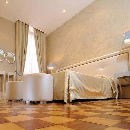 أي دوه برنشيبه فندق البندقية